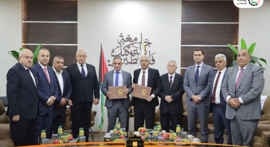 Palestine Polytechnic University (PPU) - جامعة بوليتكنك فلسطين تستقبل وفدًا وزاريًا رفيع المستوى وتوقع مذكرة تفاهم لتعزيز التعاون في مجال الطاقة المتجددة
